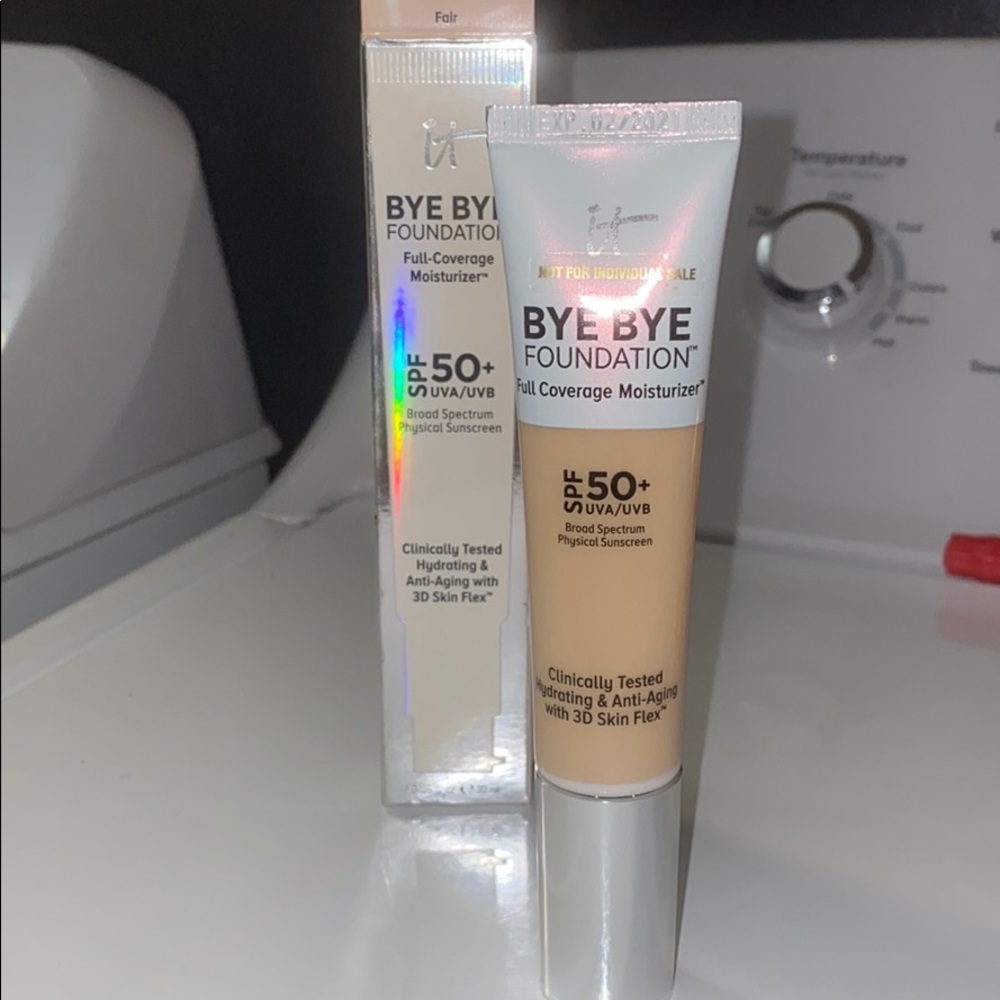 Bye bye foundation - Picture 2 of 4